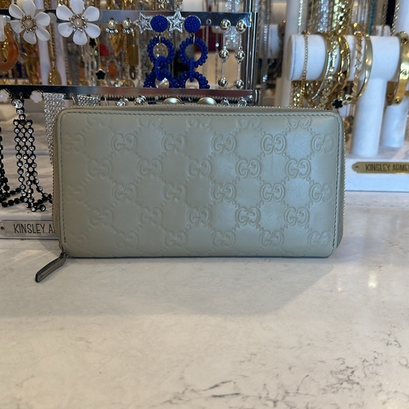 Authentic Gucci beige leather continental wallet - Picture 6 of 7